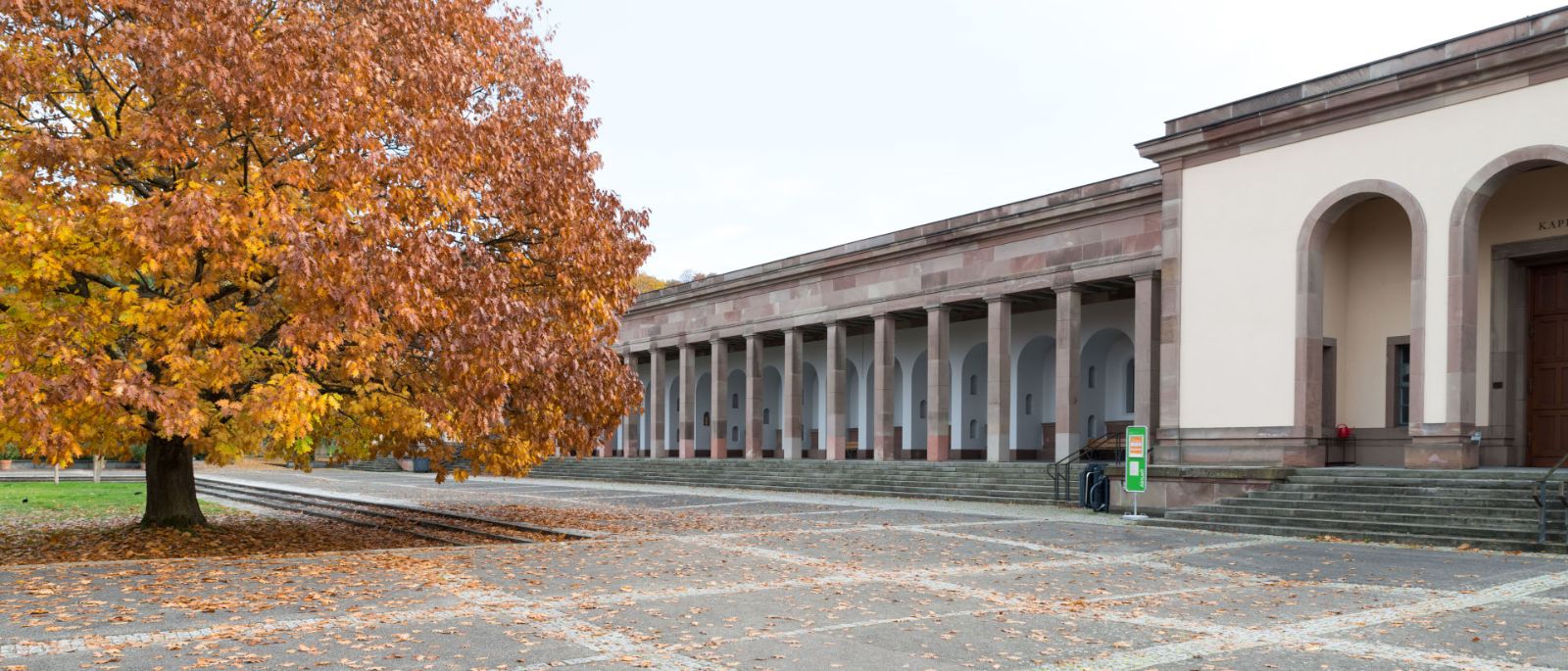 Friedhof Hörnli, Aufbahrungshalle – {source?html}