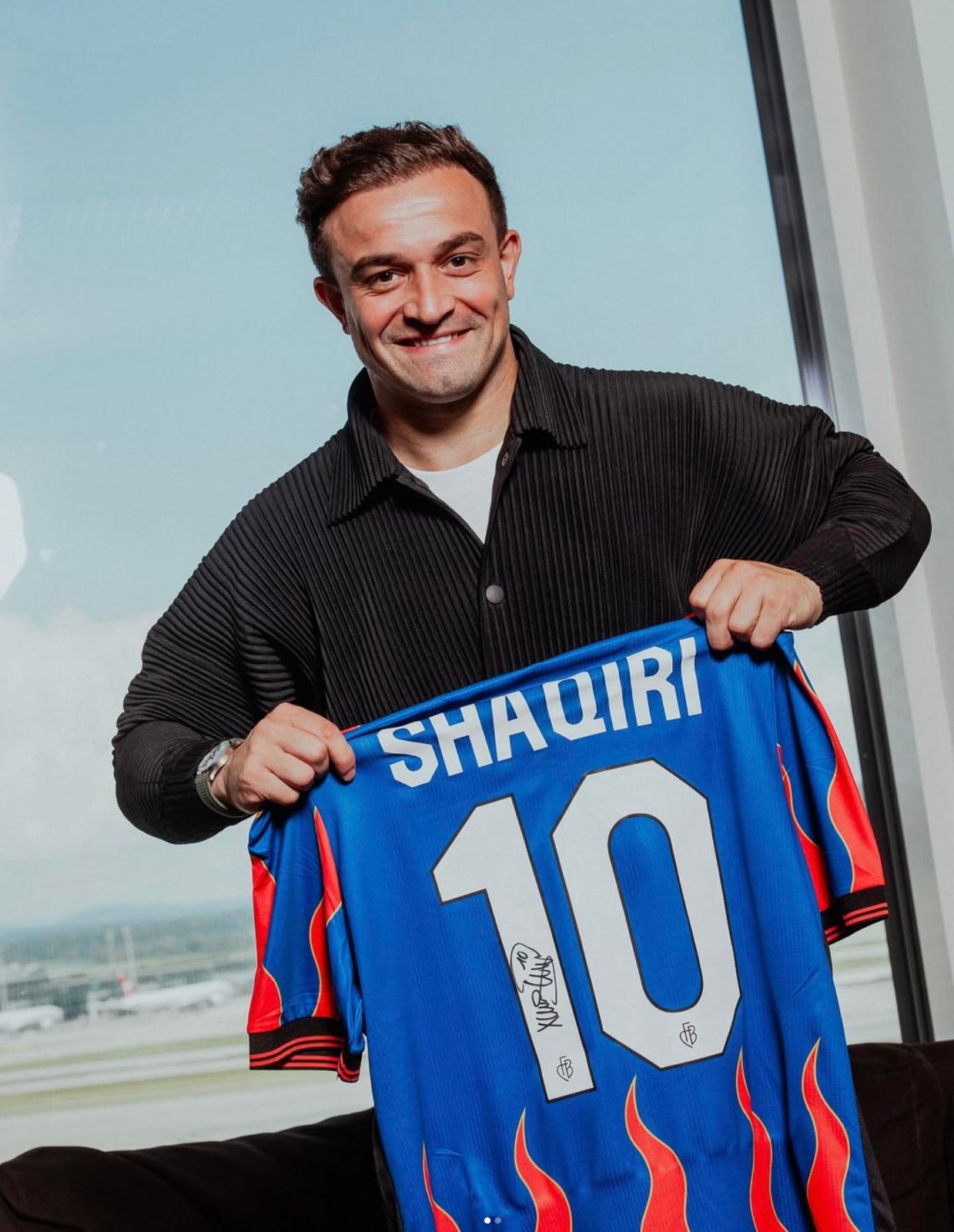 Xerdan Shaqiri  – {source?html}