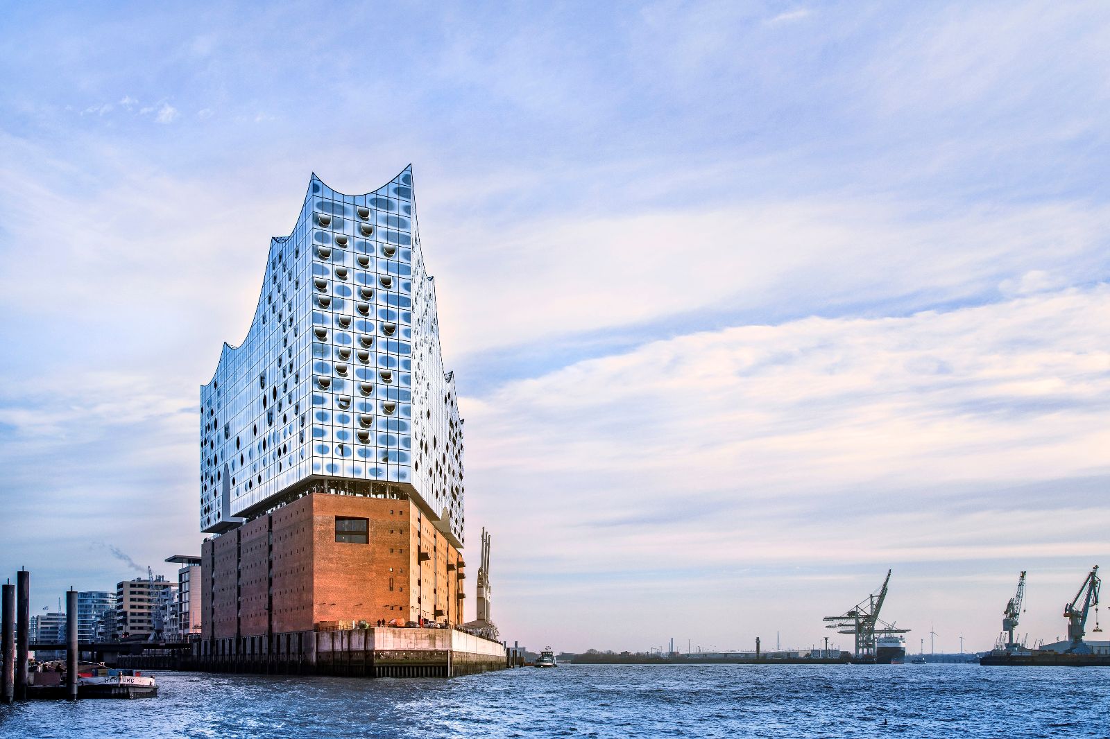 Elbphilharmonie Hamburg – {source?html}