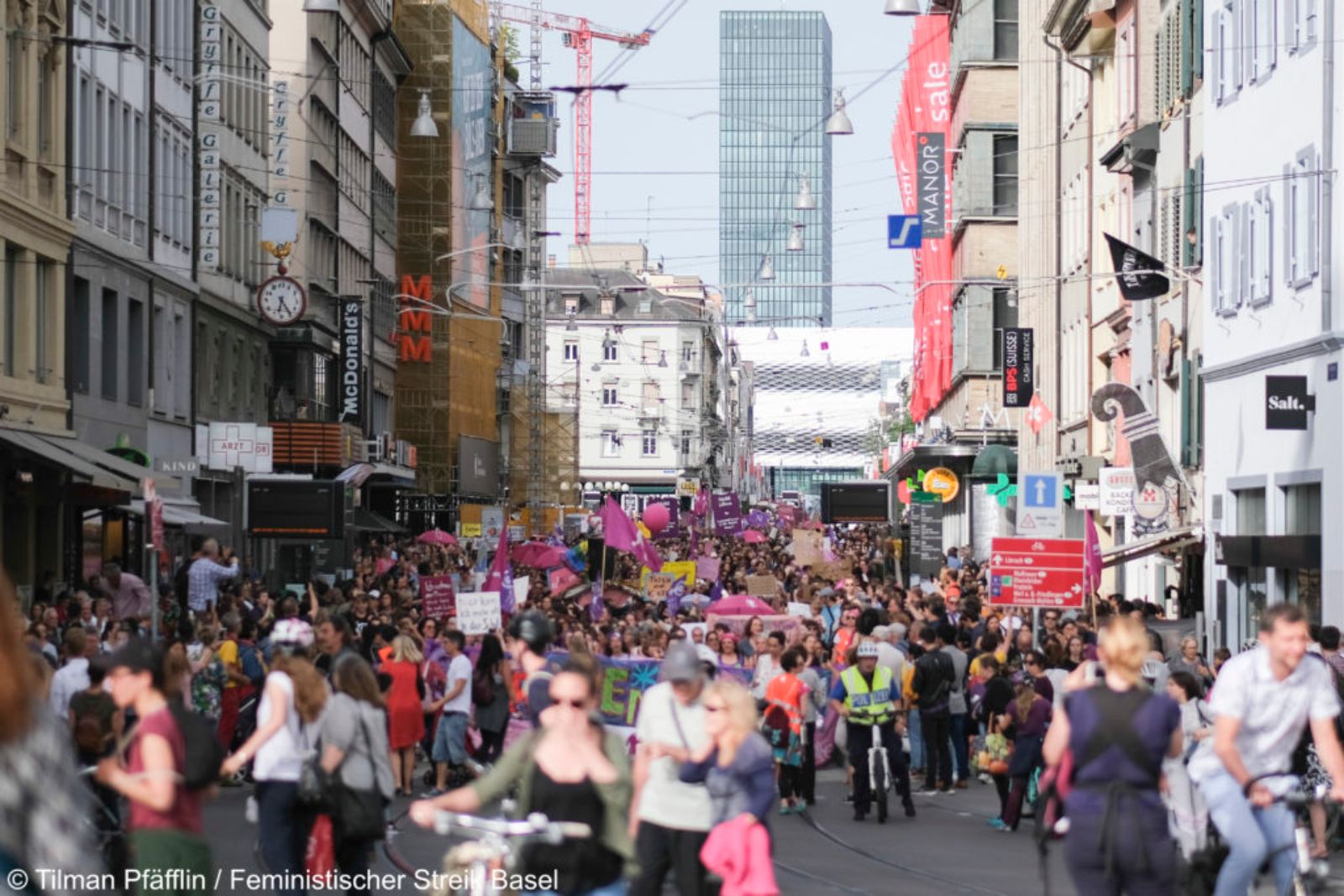 Demonstrationszug in der Greifengasse – {source?html}