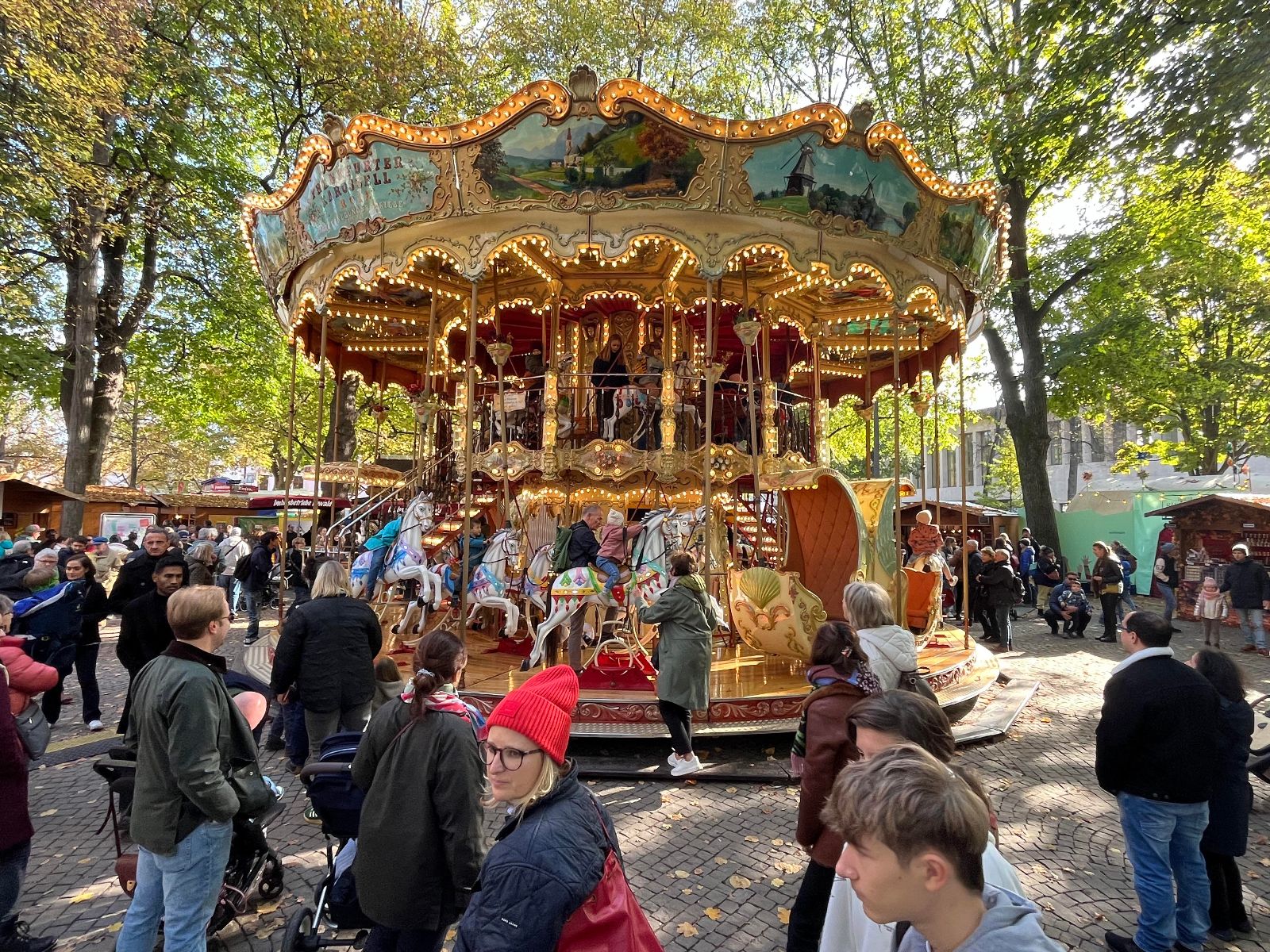 Herbstmesse 2024, Petersplatz – {source?html}