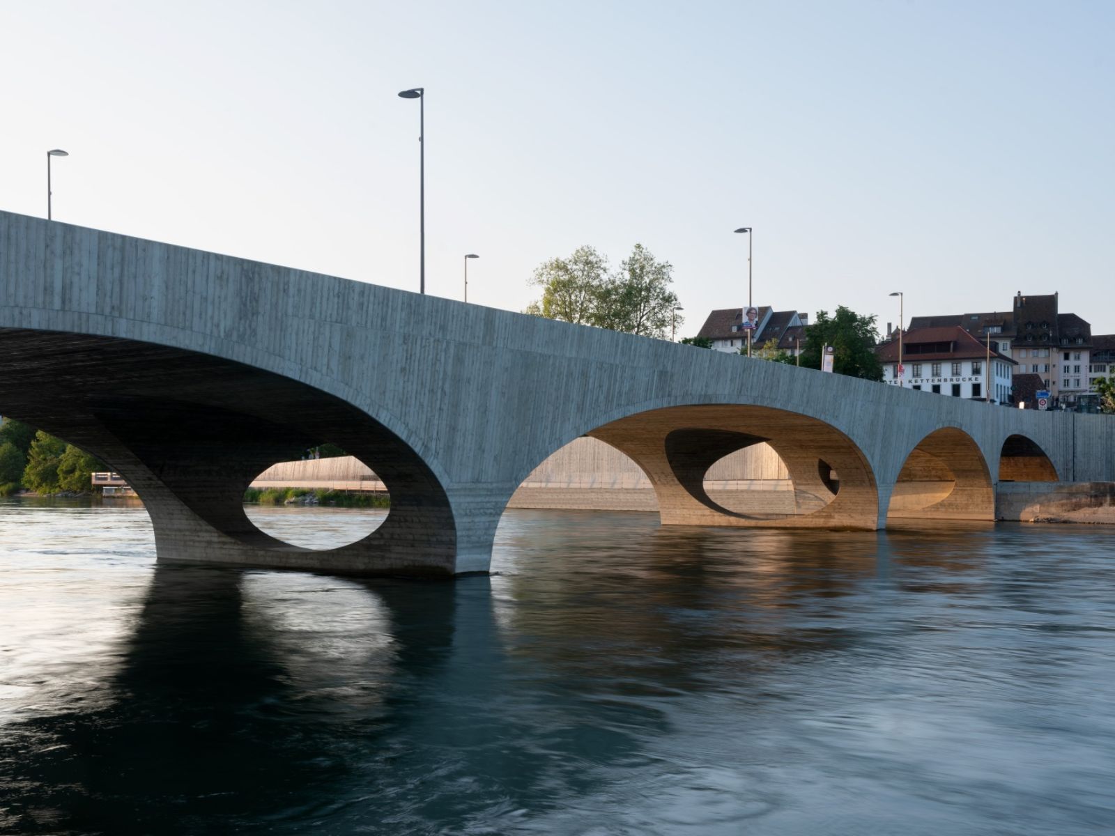 Brücke ‹Pont Neuf› in Aarau  – {source?html}