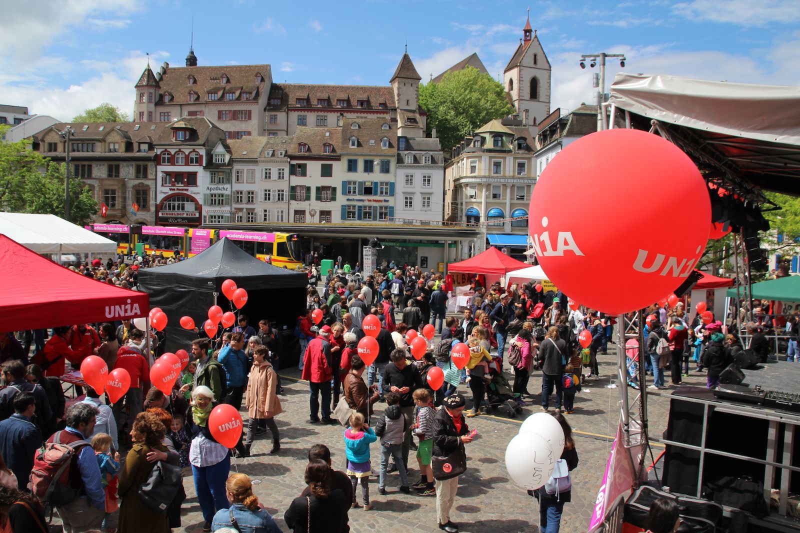 Maifeier der Gewerkschaft unia auf dem Barfüsserplatz – {source?html}