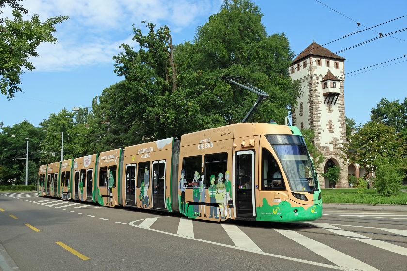 Basler Tram beim St. Alban-Tor – {source?html}