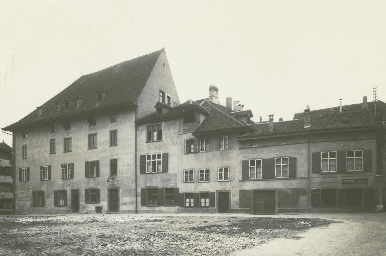 Ein archäologischer Fund im Haus zum Neunhof vor 30 Jahren